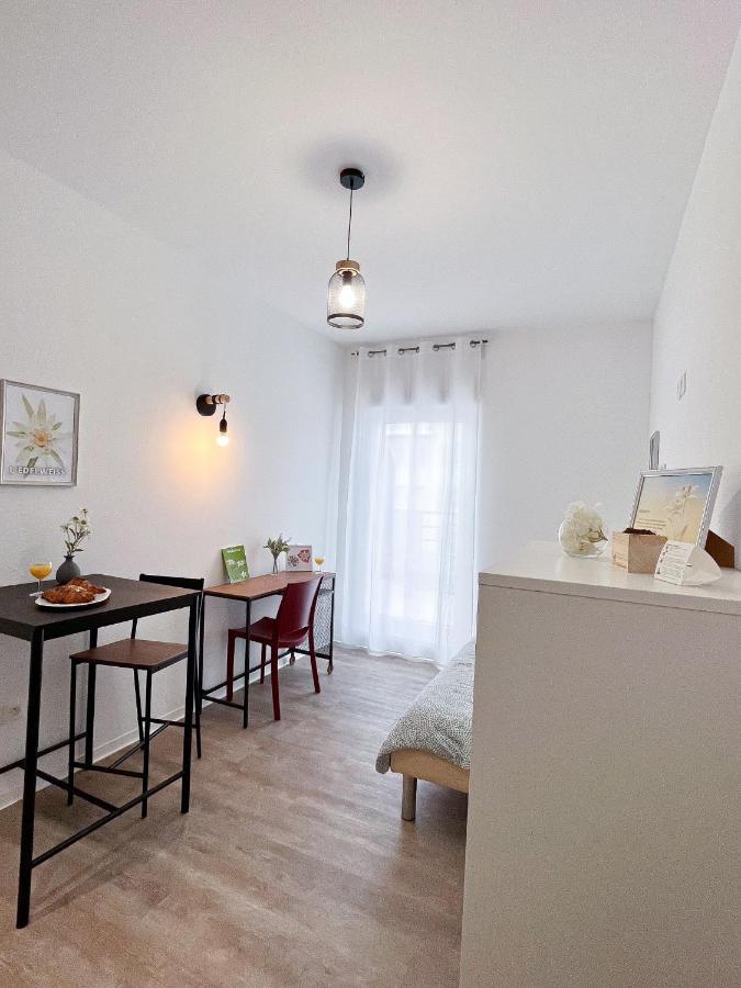 Le Paradis Fiscal, 5min Bale, Parking Prive Apartment