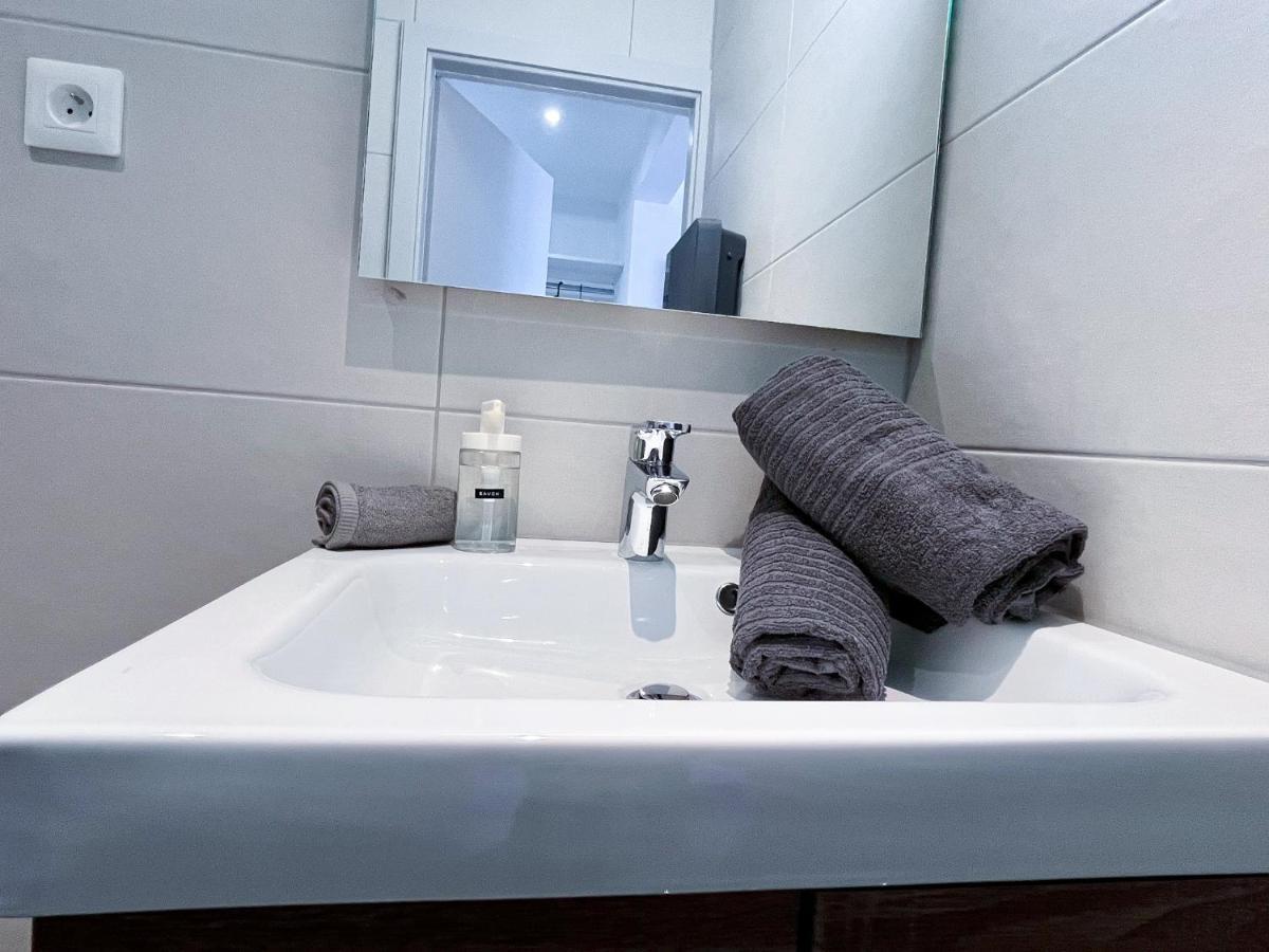 Le Paradis Fiscal, 5min Bale, Parking Prive Saint-Louis (Haut-Rhin)